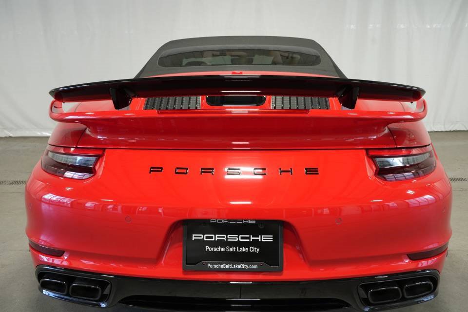 Used 2019 Porsche 911 Turbo image 43