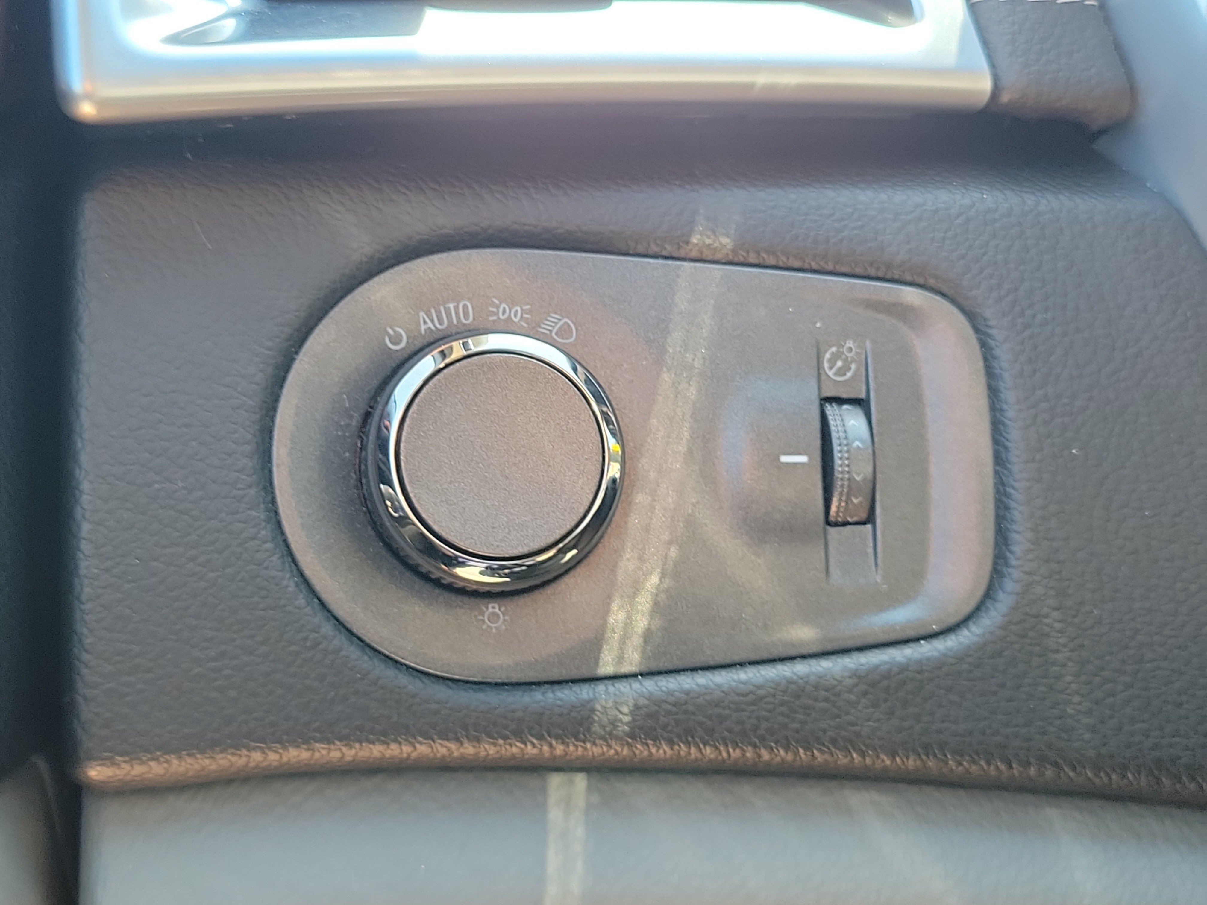 Used 2011 Cadillac SRX Luxury AWD/4WD image 24