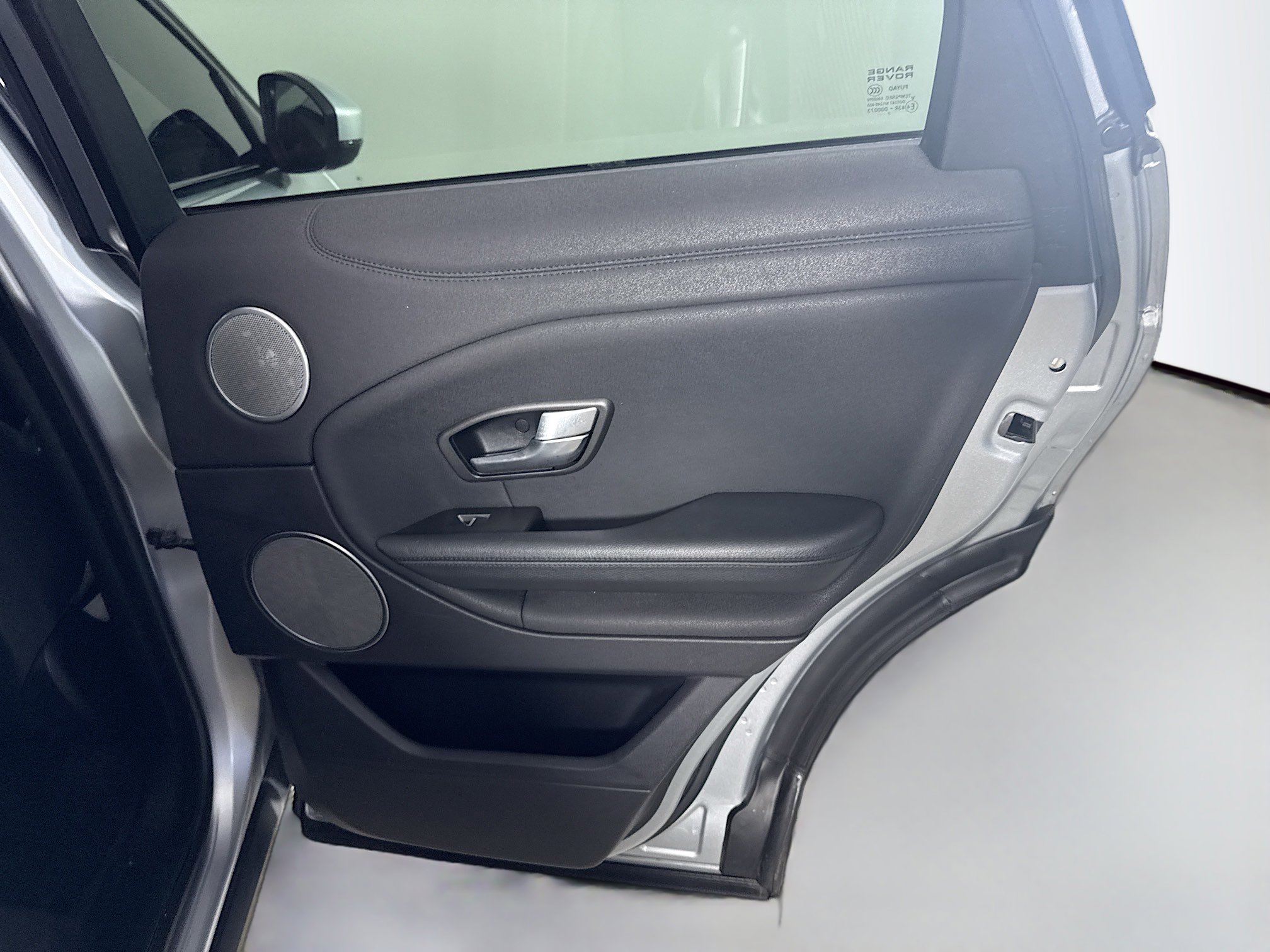 Used 2018 Land Rover Range Rover Evoque SE AWD/4WD image 28