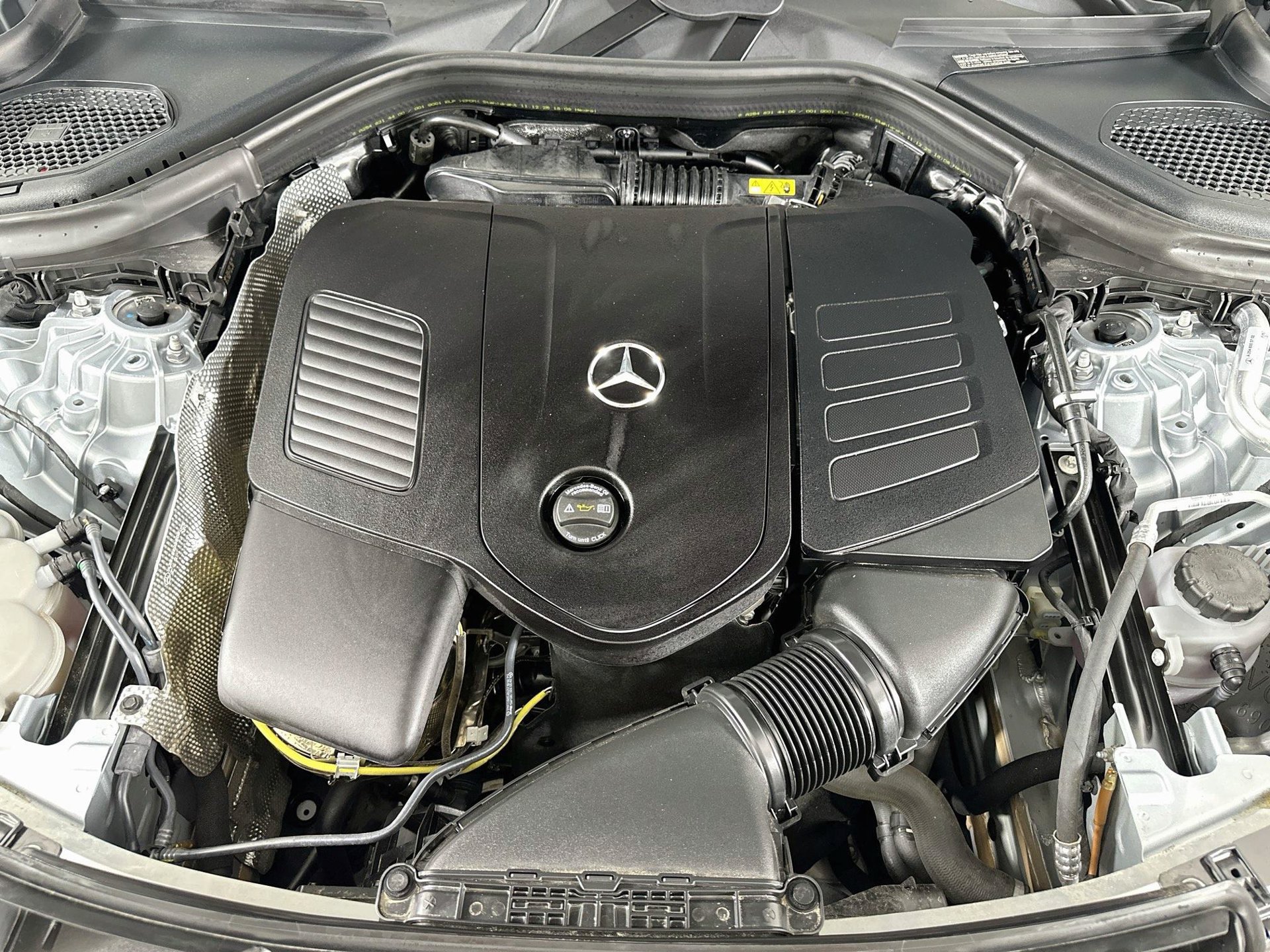 Used 2026 Mercedes-Benz GLC 300 image 32