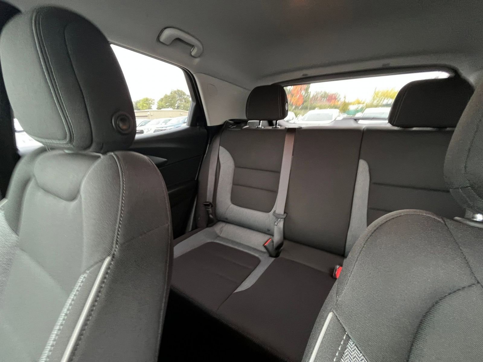 Used 2025 Chevrolet TrailBlazer LT image 37