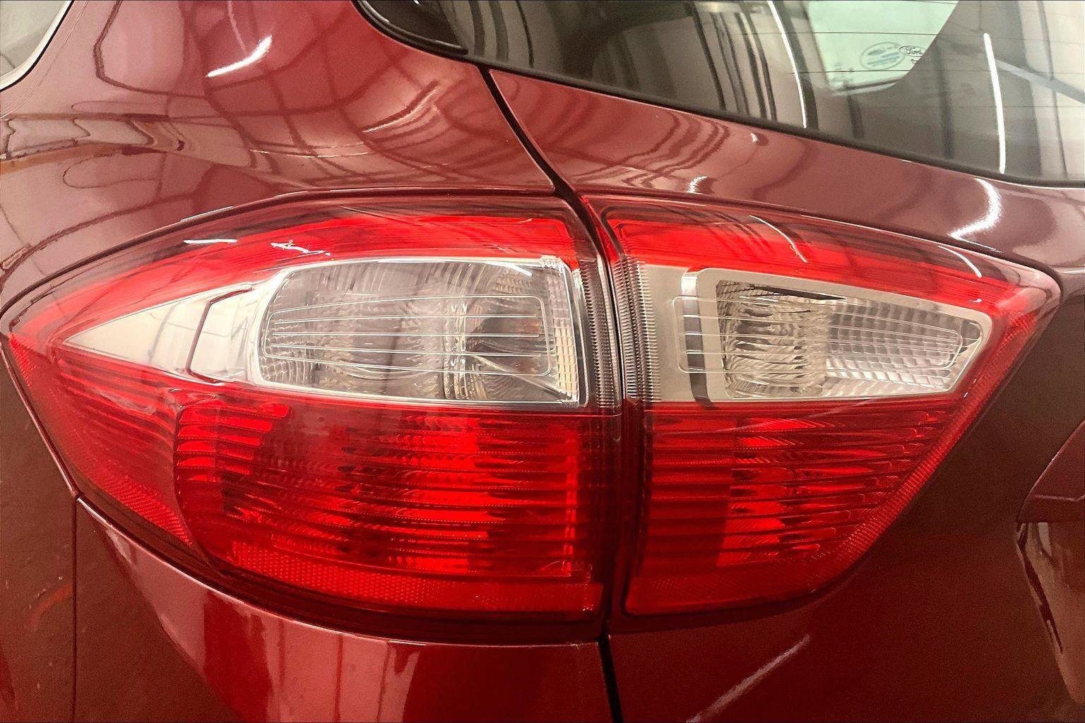 Used 2015 Ford C-MAX Energi SEL w/ Equipment Group 302A image 29