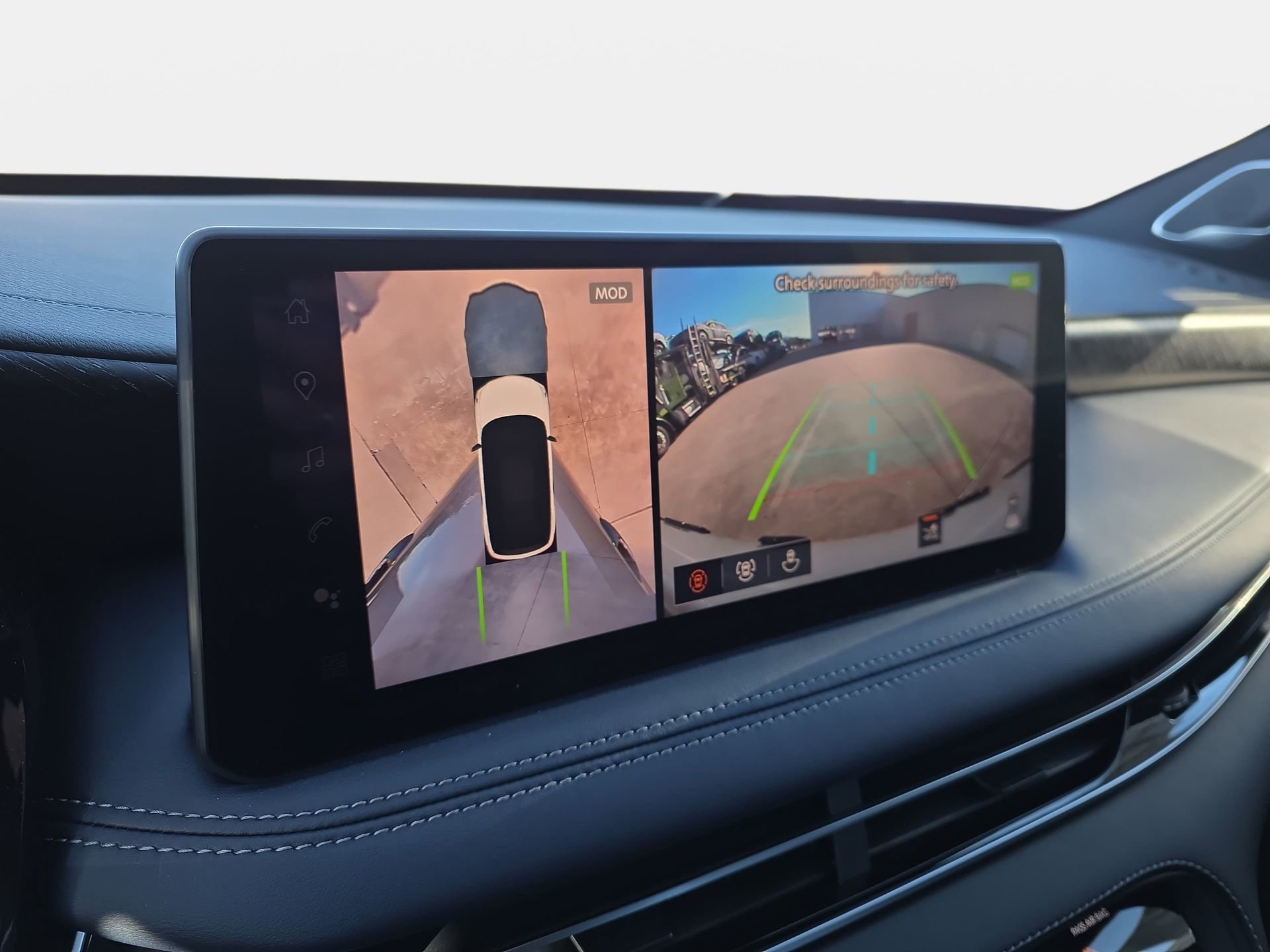 New 2026 INFINITI QX60 Sport w/ Dark Cargo Package image 23