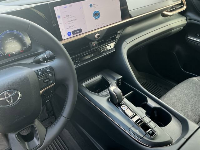 Certified 2023 Toyota Crown XLE image 27