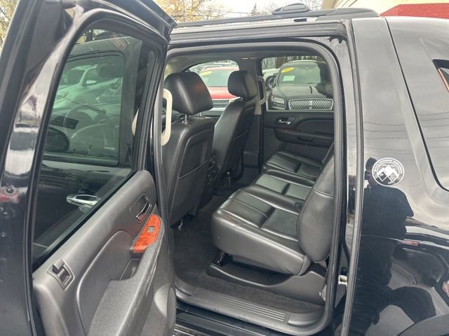 Used 2013 Chevrolet Avalanche LT w/ All-Star Edition image 11