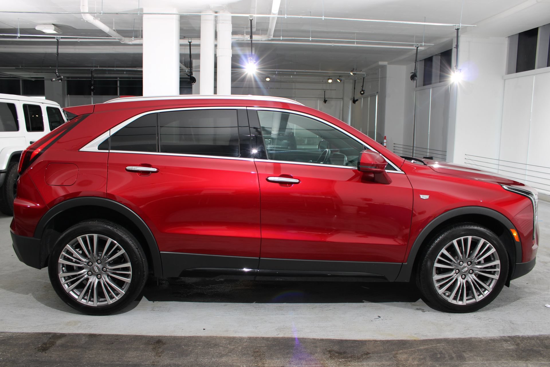 Used 2024 Cadillac XT4 Premium Luxury FWD image 6