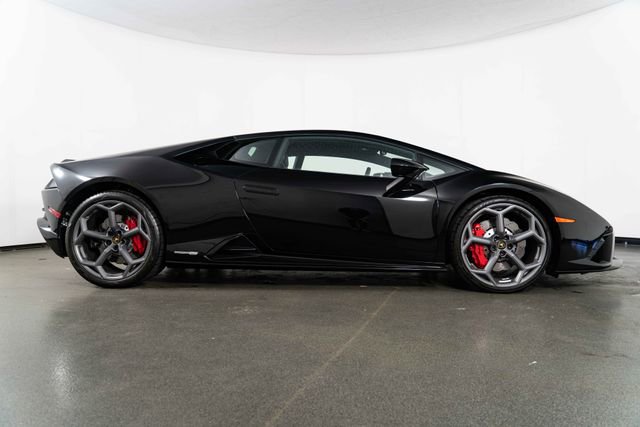 Used 2022 Lamborghini Huracan EVO image 9