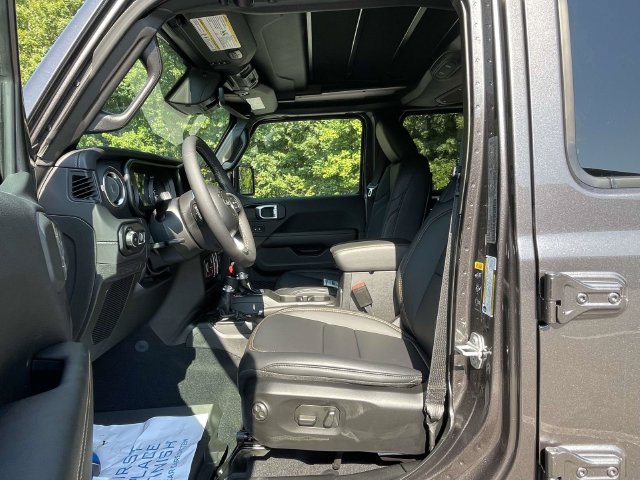 New 2027 Jeep Wrangler Unlimited Sahara AWD/4WD image 19
