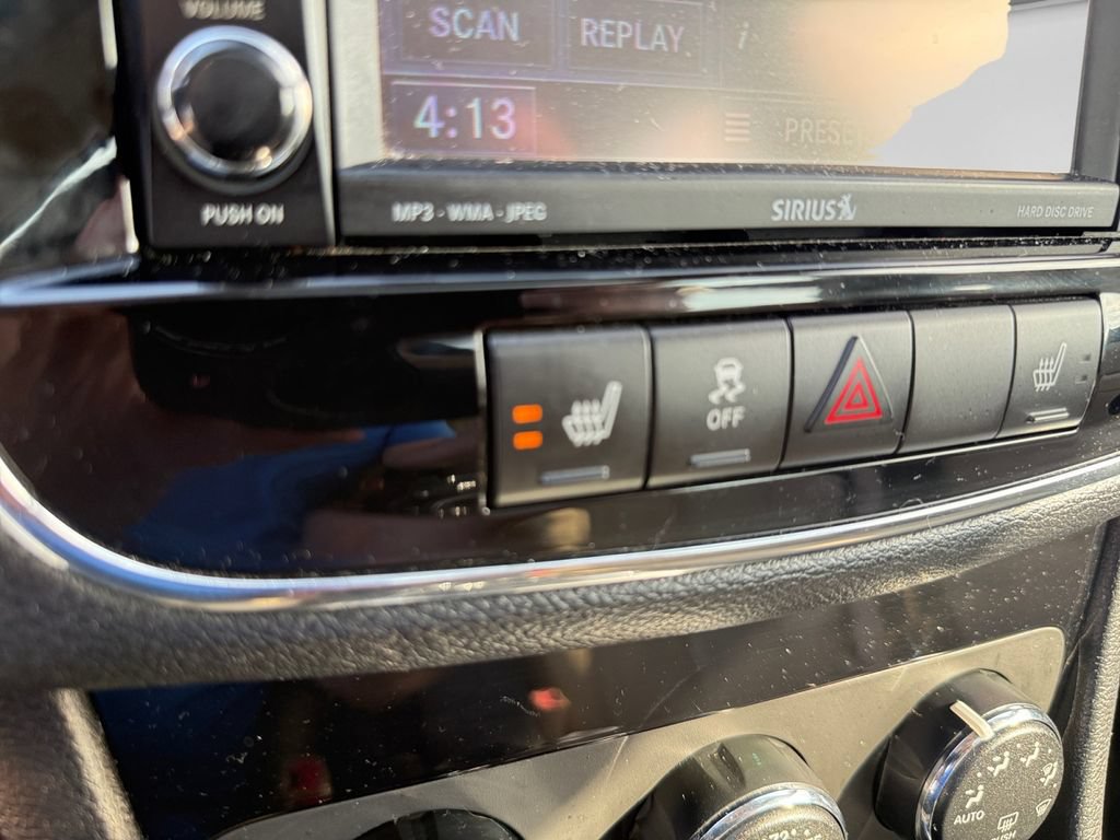 Used 2013 Chrysler 200 Limited w/ Sun/Sound Group FWD image 13