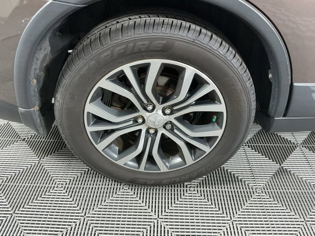 Used 2016 Mitsubishi Outlander SE FWD image 18