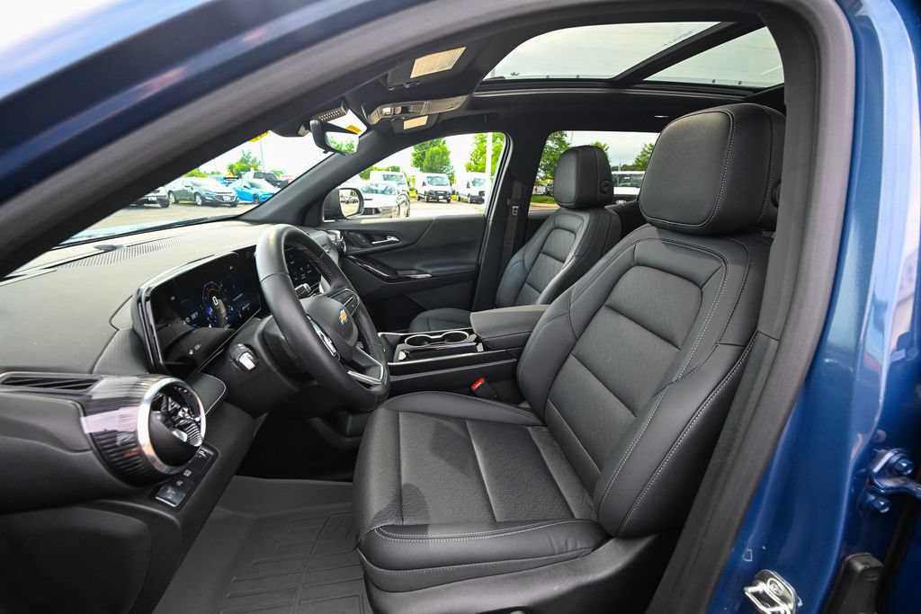Used 2025 Chevrolet Equinox LT w/ Convenience Package II FWD image 19