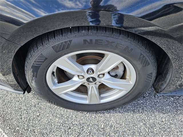 Used 2021 Ford Mustang Convertible image 13