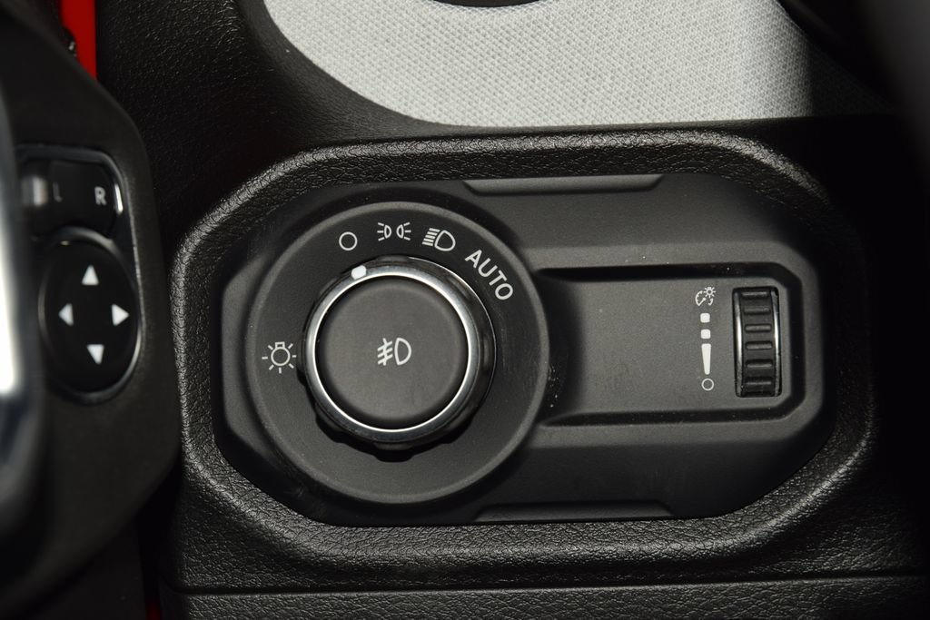 Used 2024 Jeep Wrangler Unlimited Sport AWD/4WD image 27