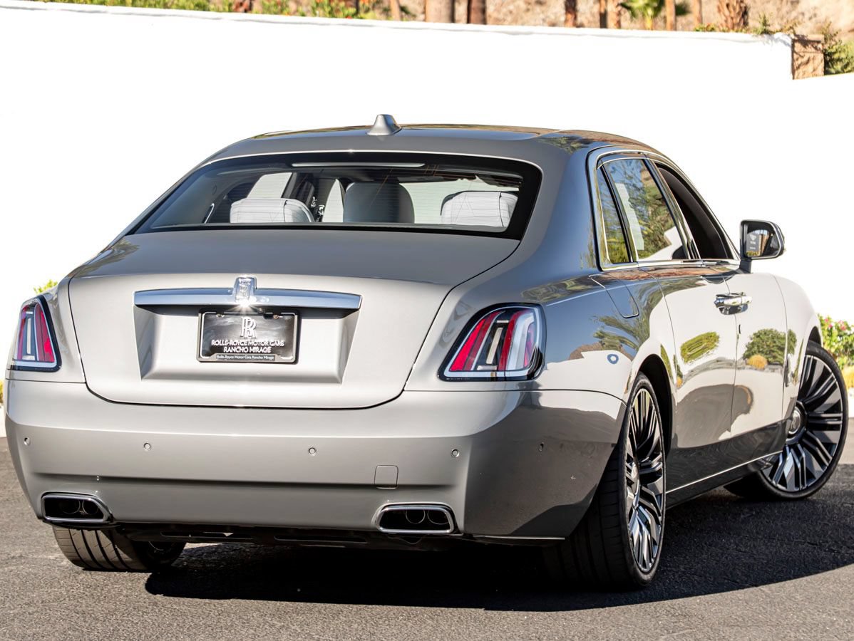 Certified 2026 Rolls-Royce Ghost Extended Wheelbase AWD/4WD image 2