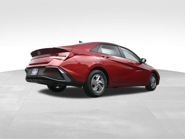 Certified 2026 Hyundai Elantra SE FWD image 36
