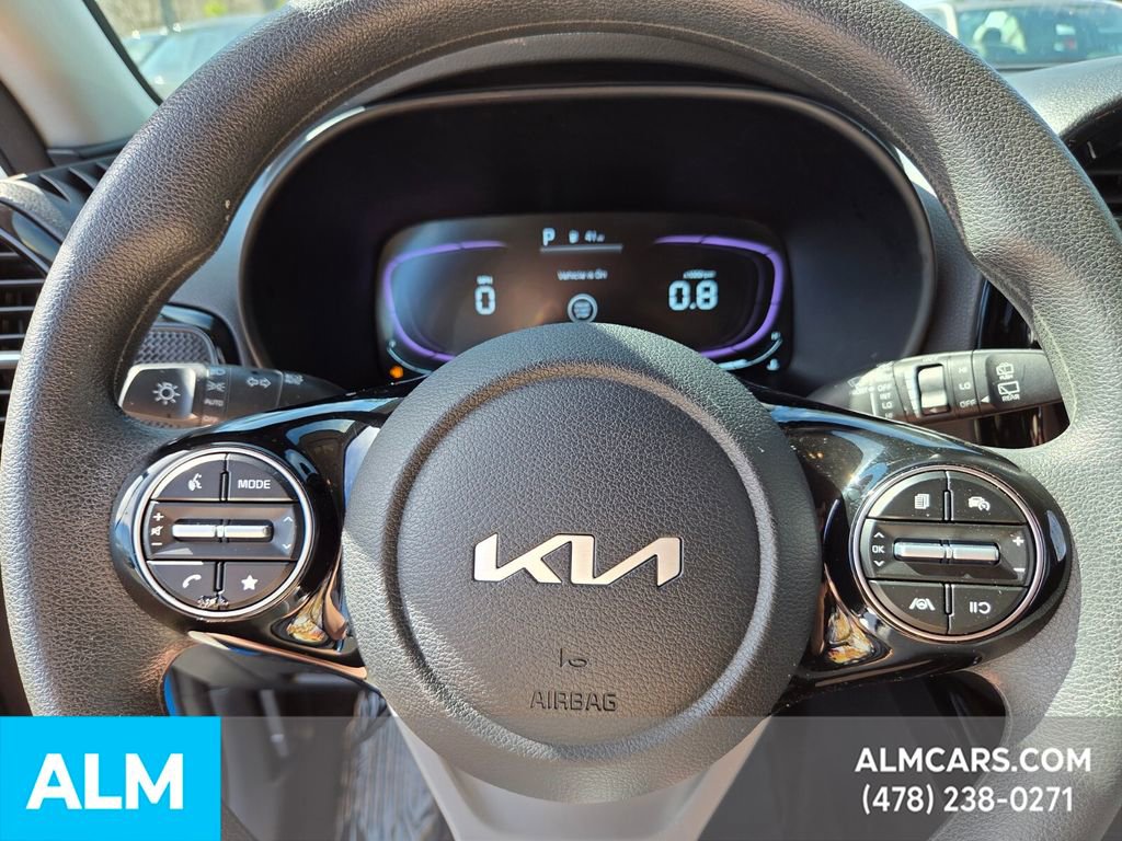 Used 2025 Kia Soul S image 23