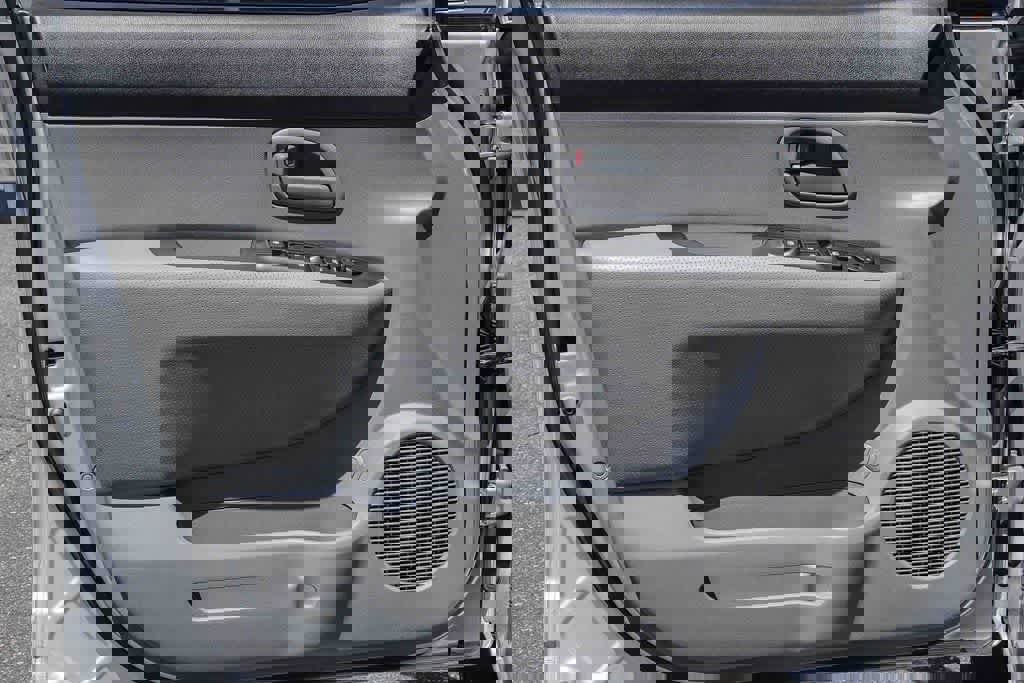 Used 2007 Kia Rondo LX image 19