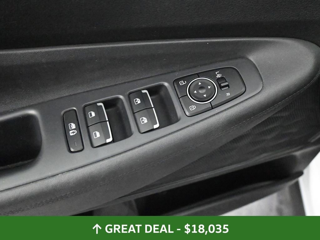 Used 2023 Hyundai Santa Fe SEL image 25