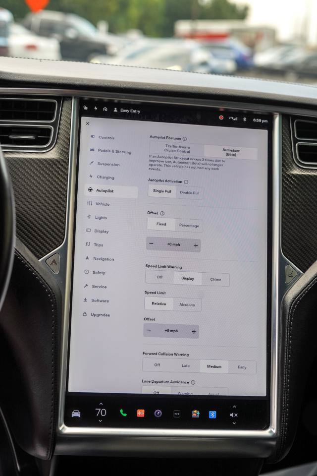 Used 2018 Tesla Model X 100D AWD/4WD image 13