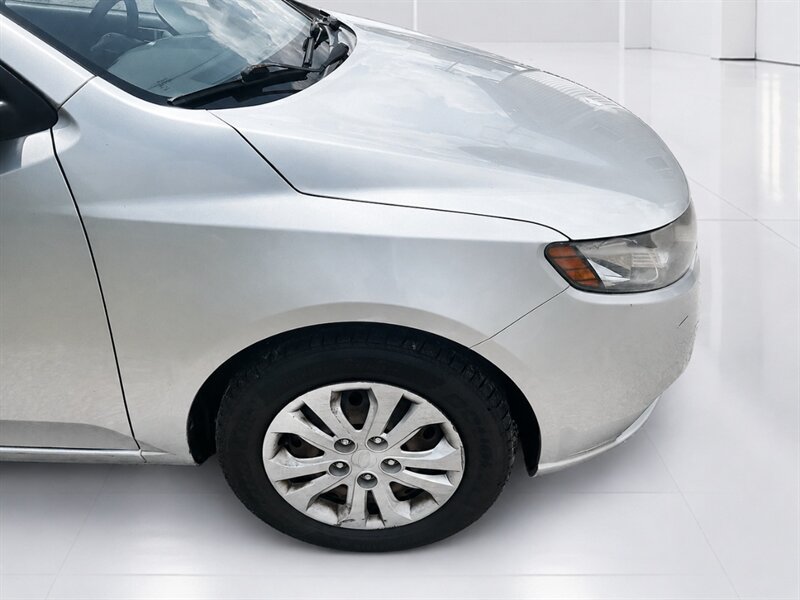 Used 2010 Kia Forte EX FWD image 26
