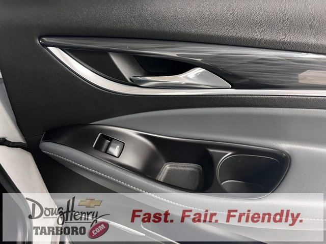 Used 2020 Buick Enclave Essence image 38