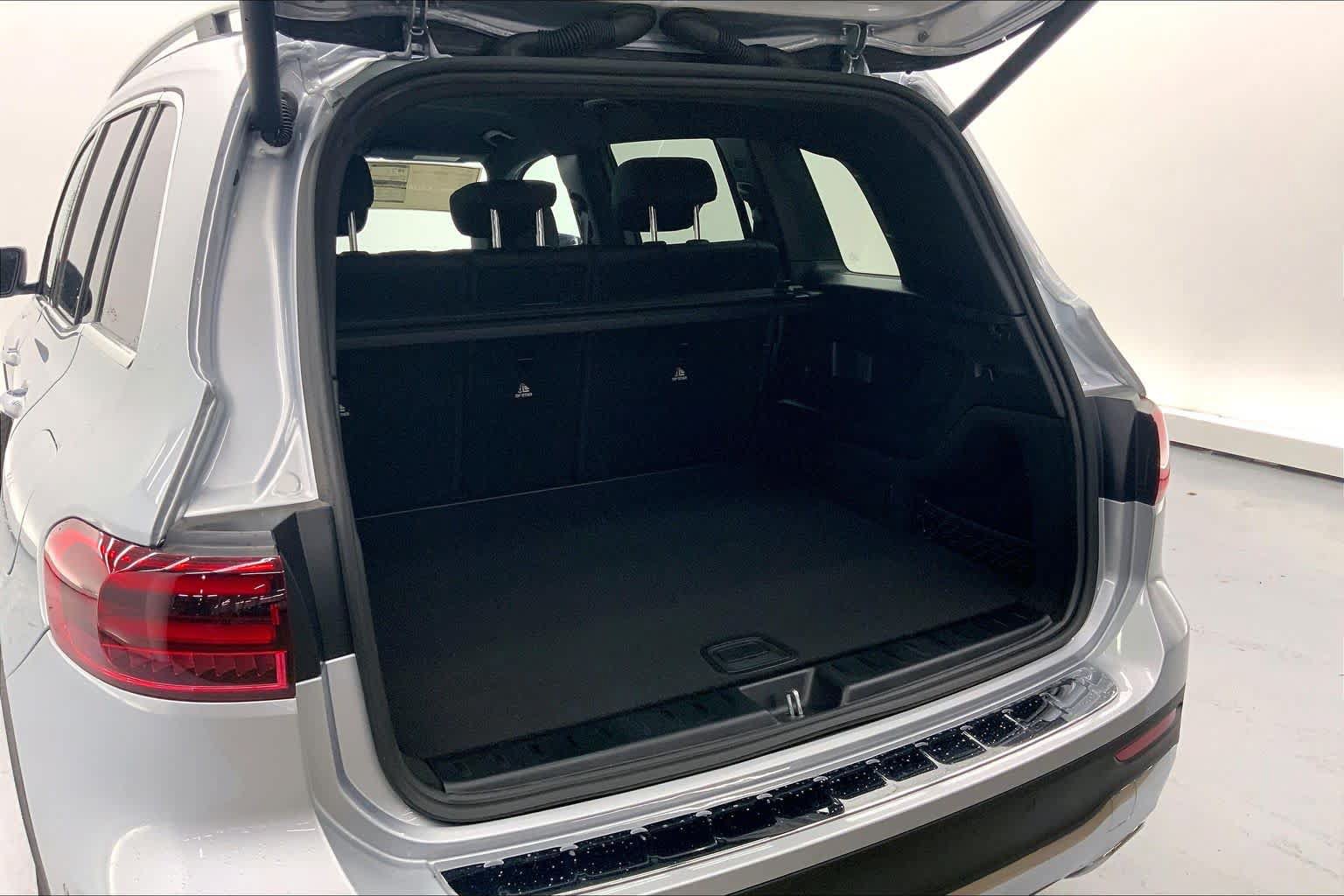 New 2026 Mercedes-Benz GLB 250 image 17