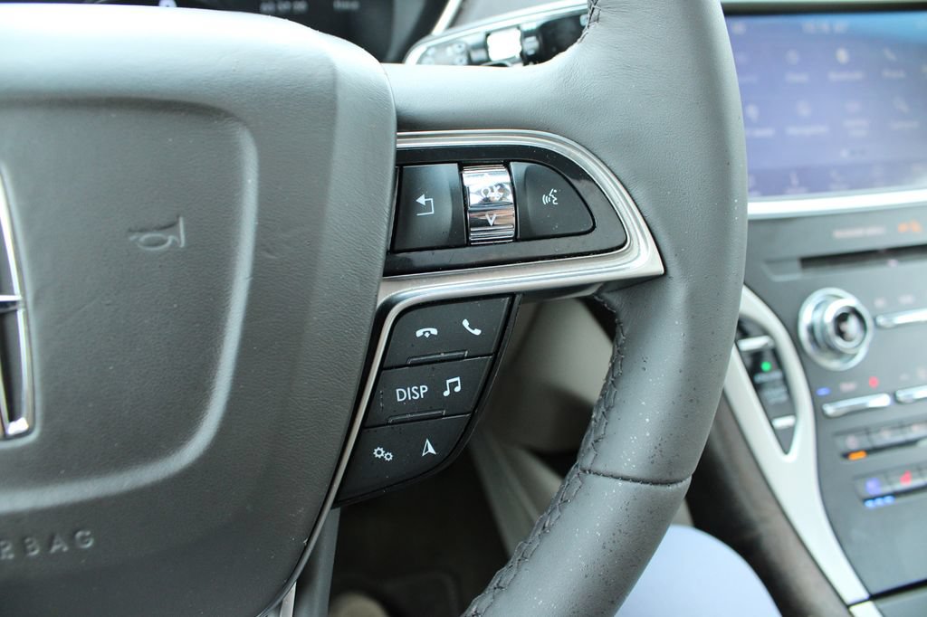 Used 2020 Lincoln Nautilus Reserve FWD image 33