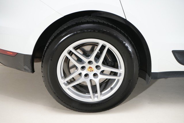 Used 2020 Porsche Macan image 29