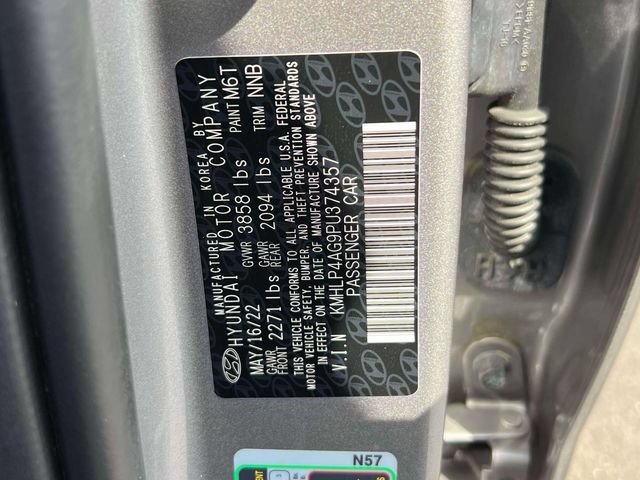 Certified 2023 Hyundai Elantra Limited FWD image 19