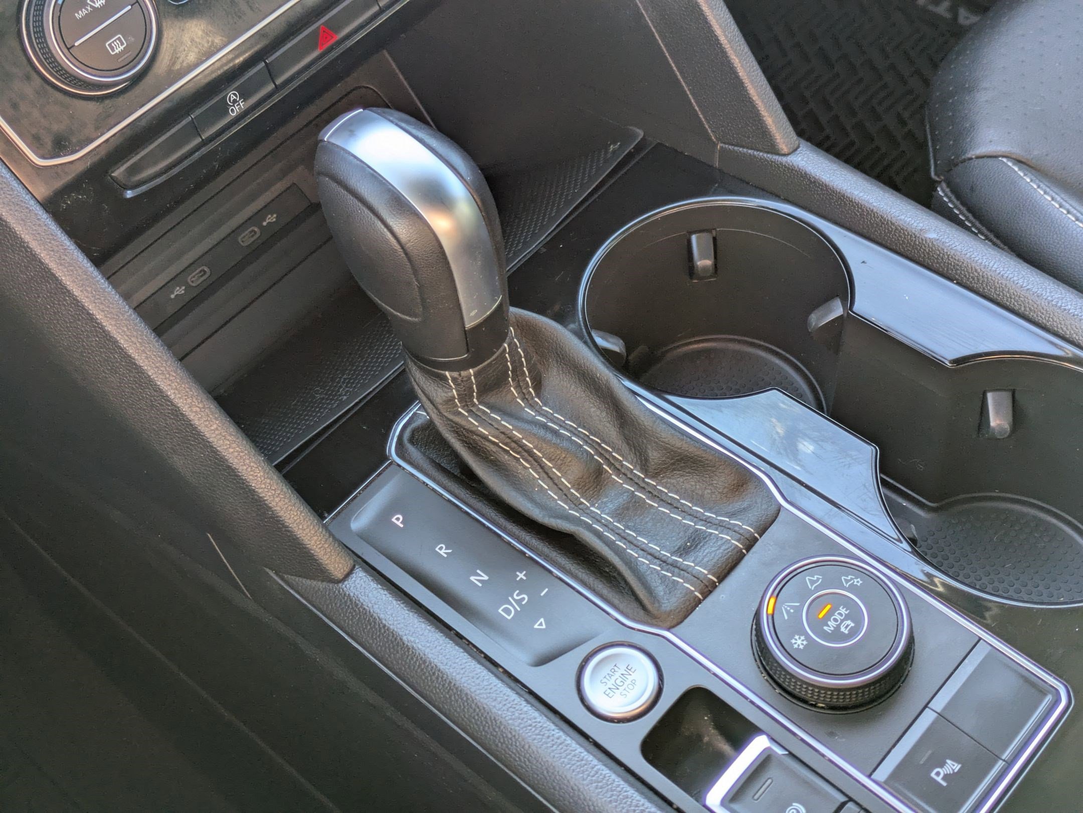 Used 2022 Volkswagen Atlas SE w/ Panoramic Sunroof Package image 26