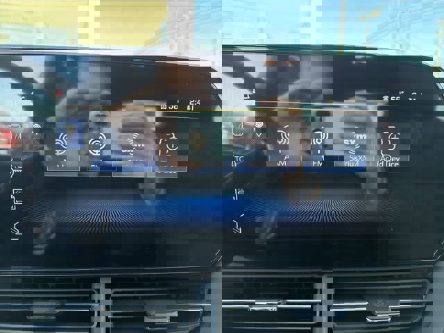 New 2026 Chevrolet Trax RS w/ Sunroof Package image 17