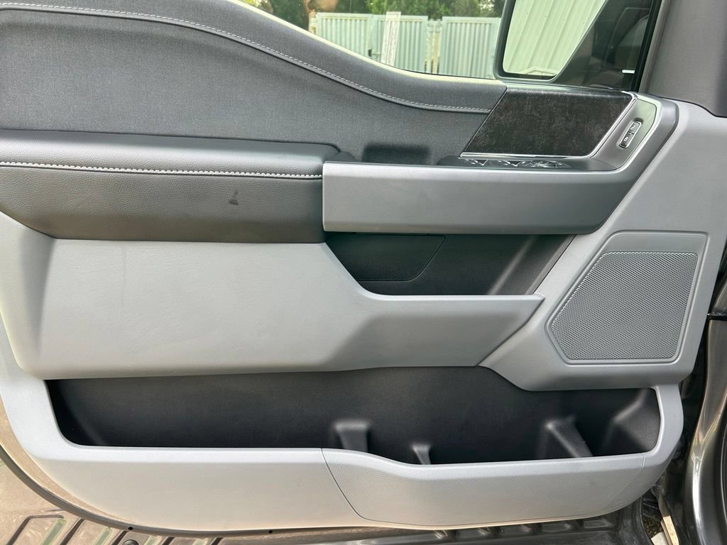 Used 2025 Ford F150 Lightning XLT AWD/4WD image 19