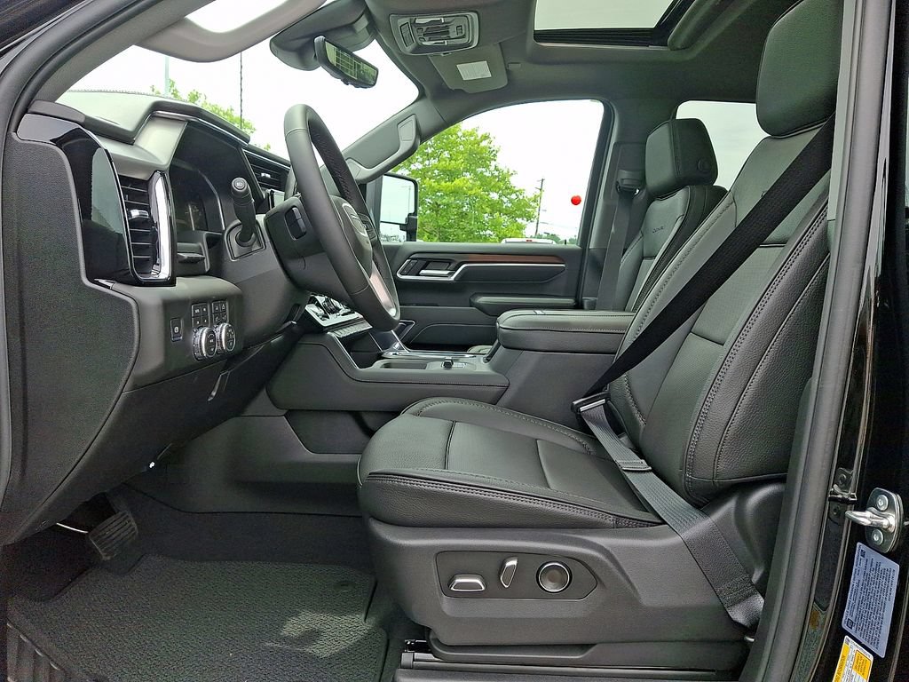 New 2026 GMC Sierra 2500 Denali w/ Denali Reserve Package AWD/4WD image 9