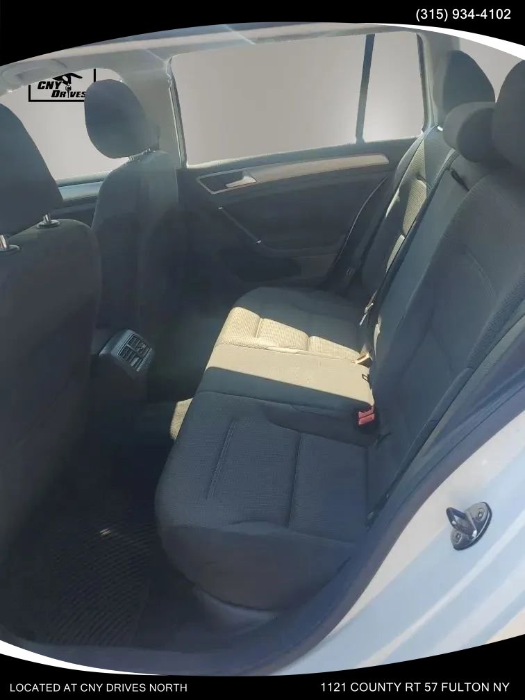 Used 2017 Volkswagen Golf S w/ Driver Assistance Package AWD/4WD image 12