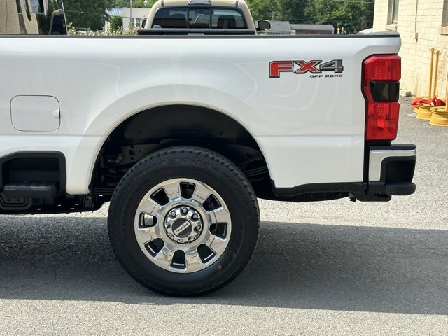 New 2025 Ford F350 Lariat w/ Lariat Ultimate Package image 38