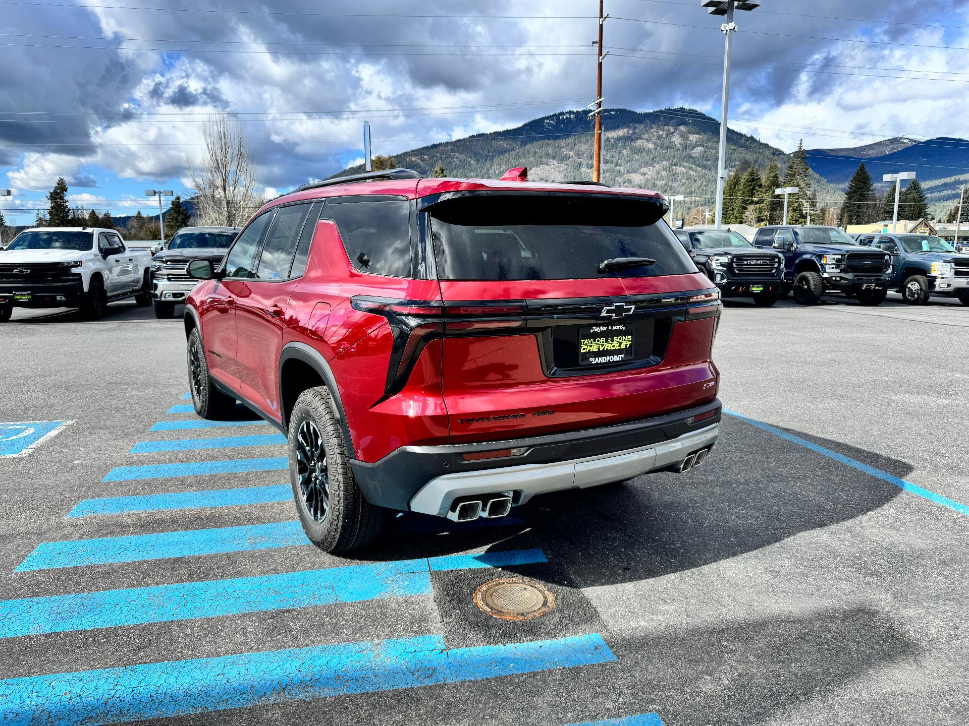 New 2026 Chevrolet Traverse Z71 w/ Enhanced Driving Package AWD/4WD image 5