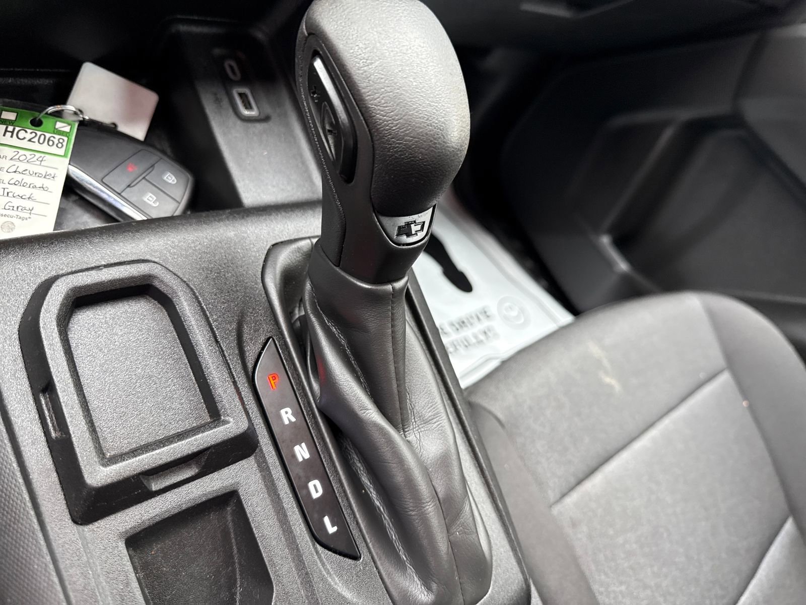 Used 2024 Chevrolet Colorado W/T image 24