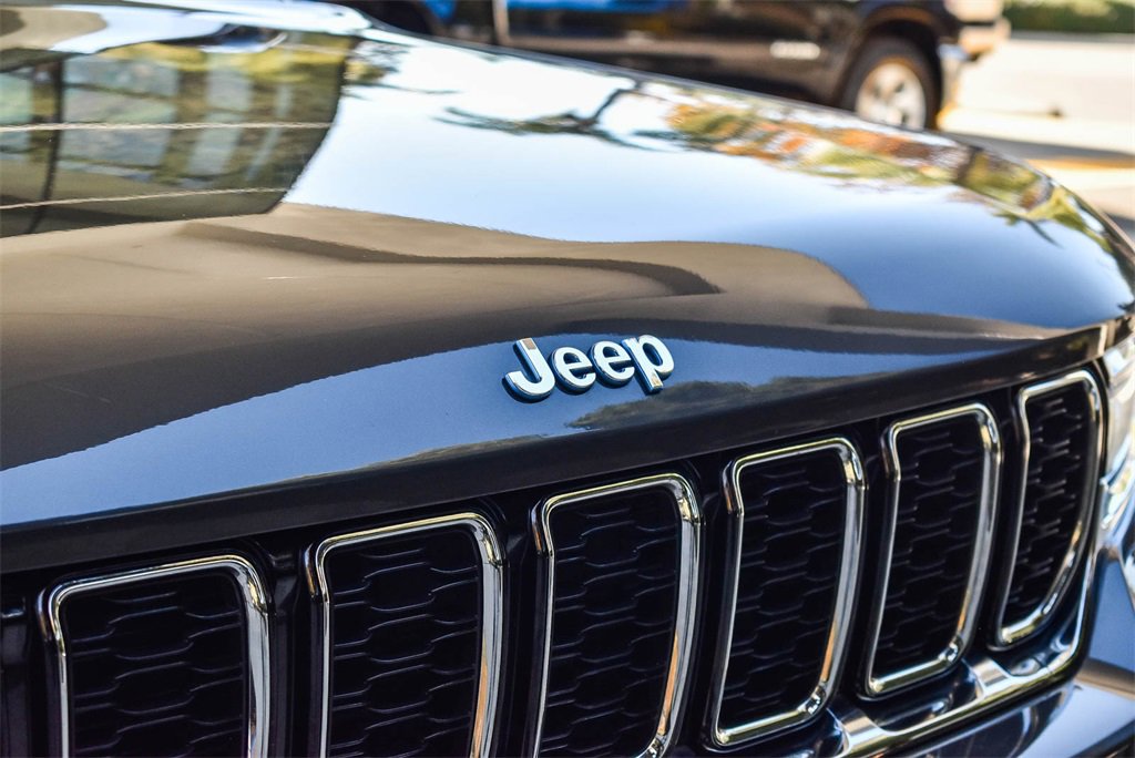 Used 2022 Jeep Grand Cherokee Limited 4xe image 9