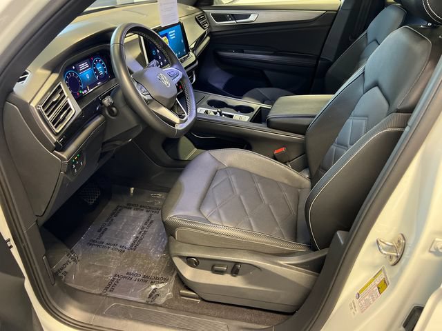 Certified 2024 Volkswagen Atlas Cross Sport SE FWD image 6