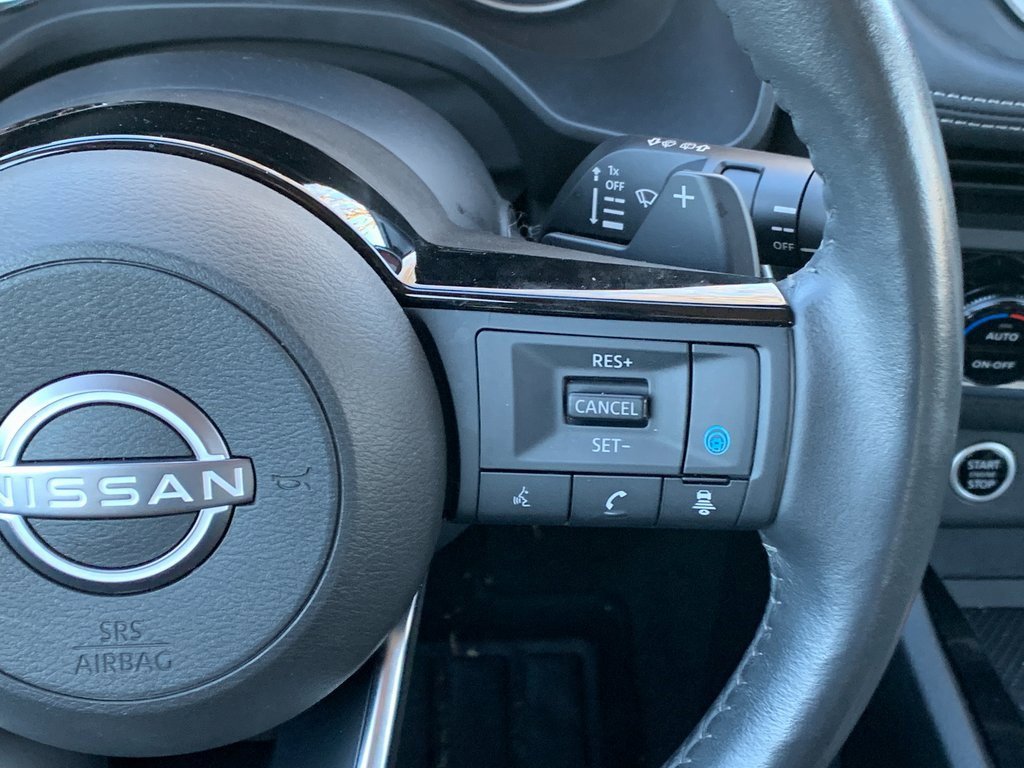 Used 2023 Nissan Rogue SV w/ SV Premium B Package image 15