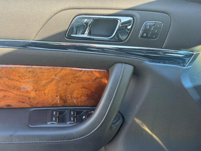 Used 2014 Lincoln MKS 4dr Sdn 3.7L AWD w/ Equipment Group 101A image 24