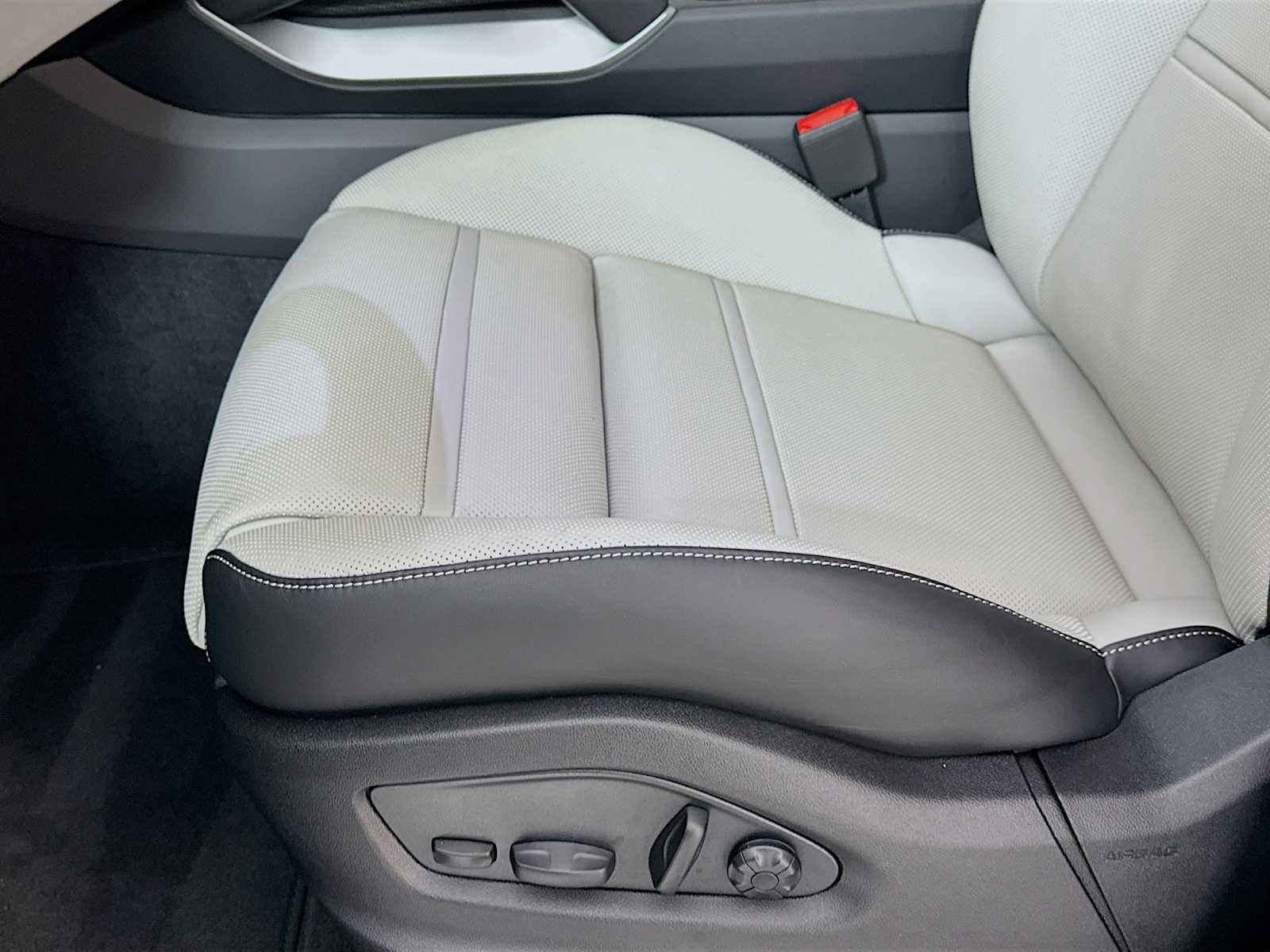 New 2026 Porsche Cayenne Coupe image 12