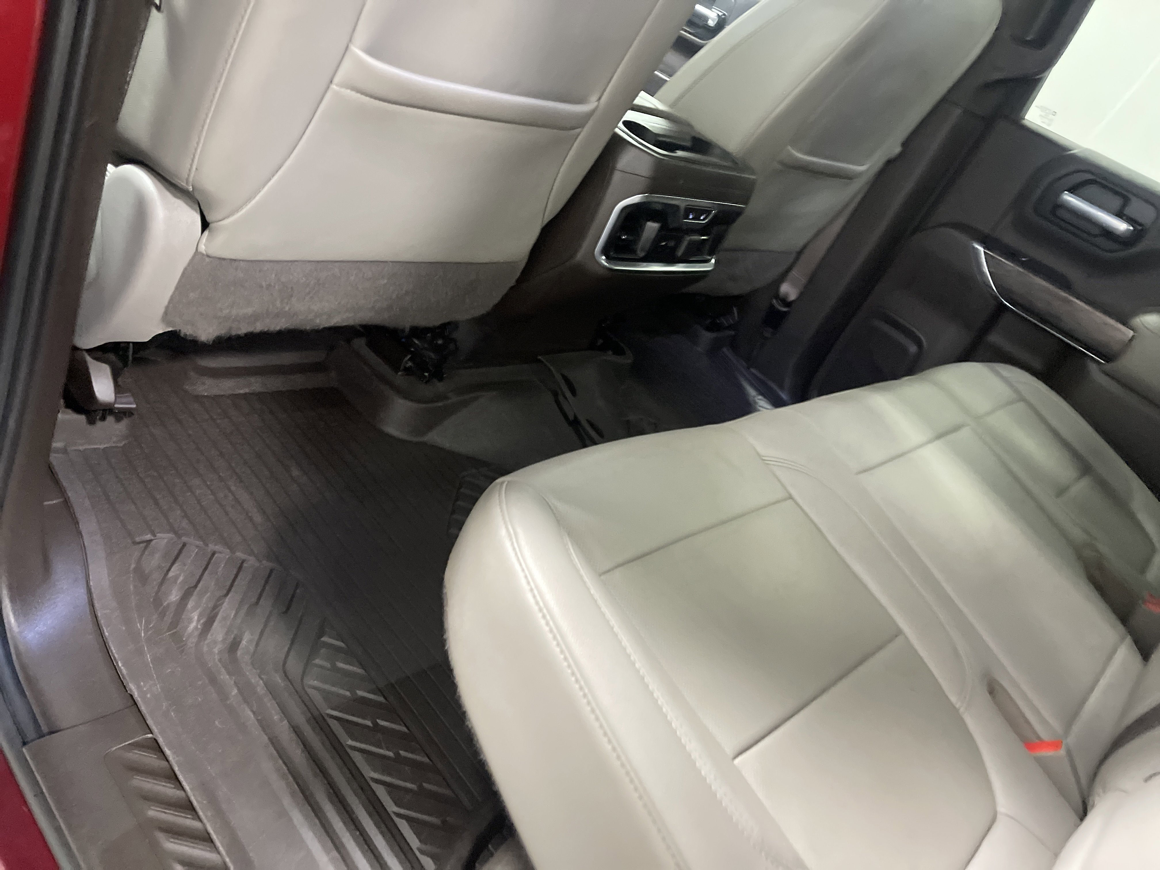 Used 2020 Chevrolet Silverado 1500 LTZ image 17