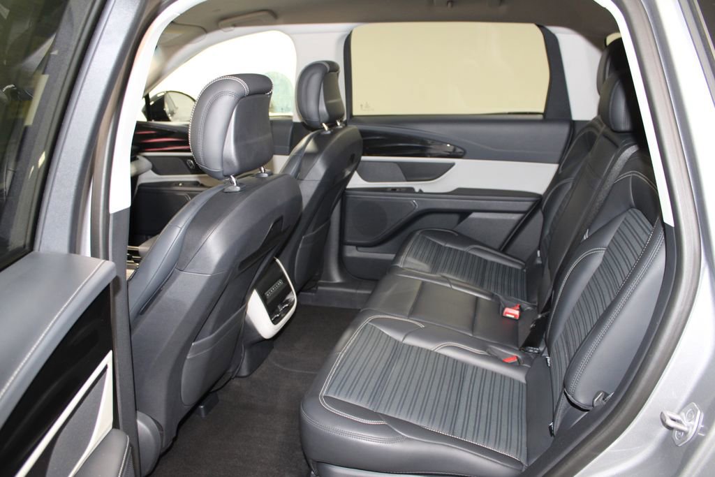 Used 2024 Lincoln Nautilus Reserve image 24