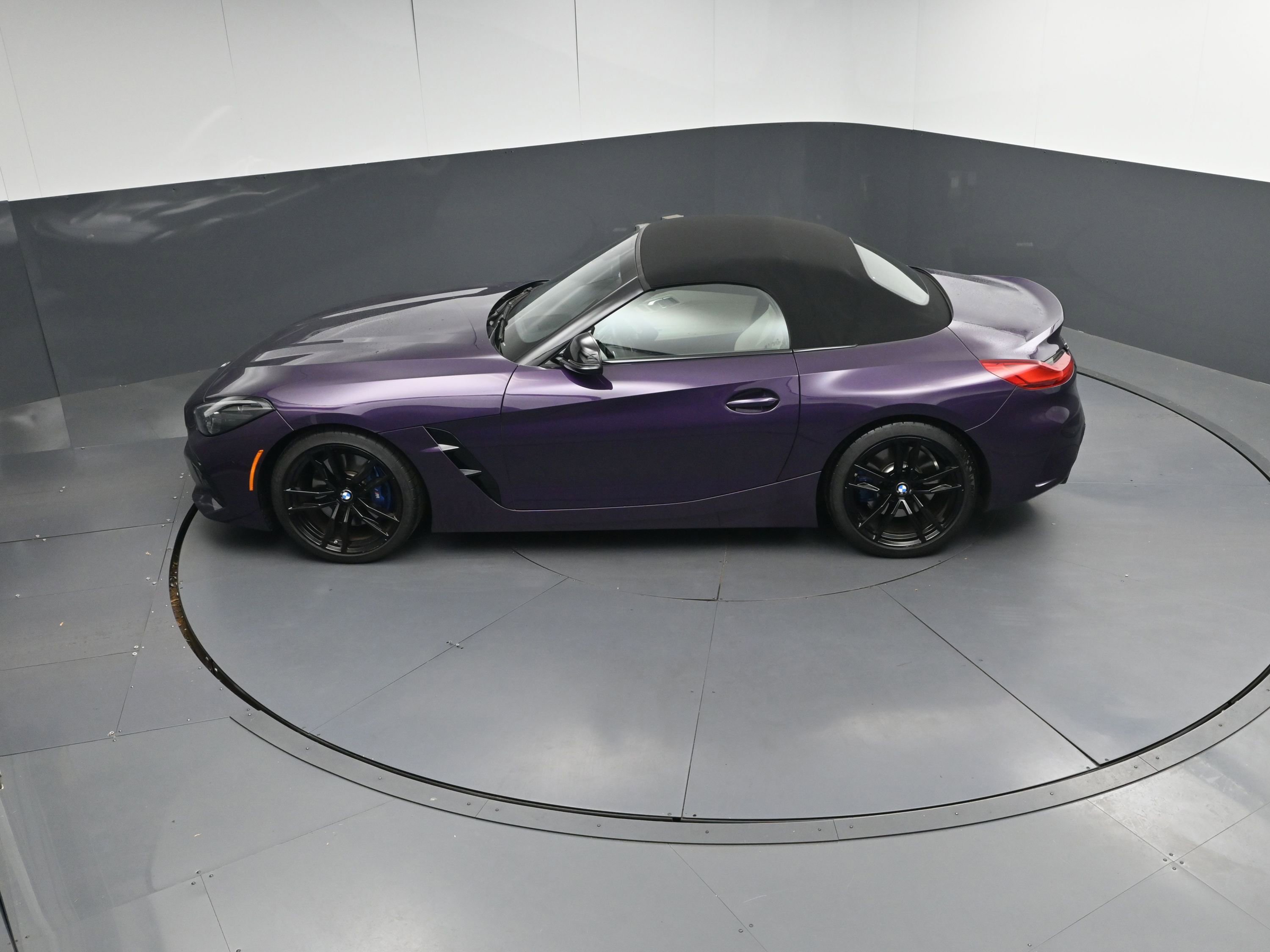 Used 2023 BMW Z4 M40i w/ Premium Package image 37