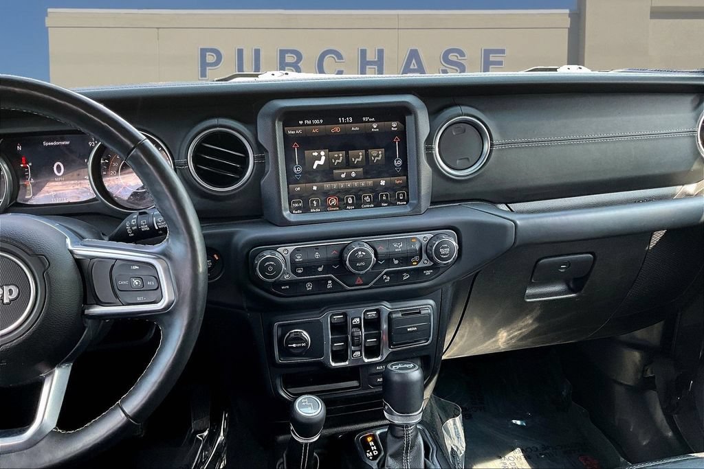 Used 2018 Jeep Wrangler Unlimited Sahara AWD/4WD image 11