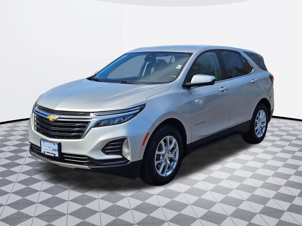 Used 2022 Chevrolet Equinox LT w/ Driver Convenience Package image 2