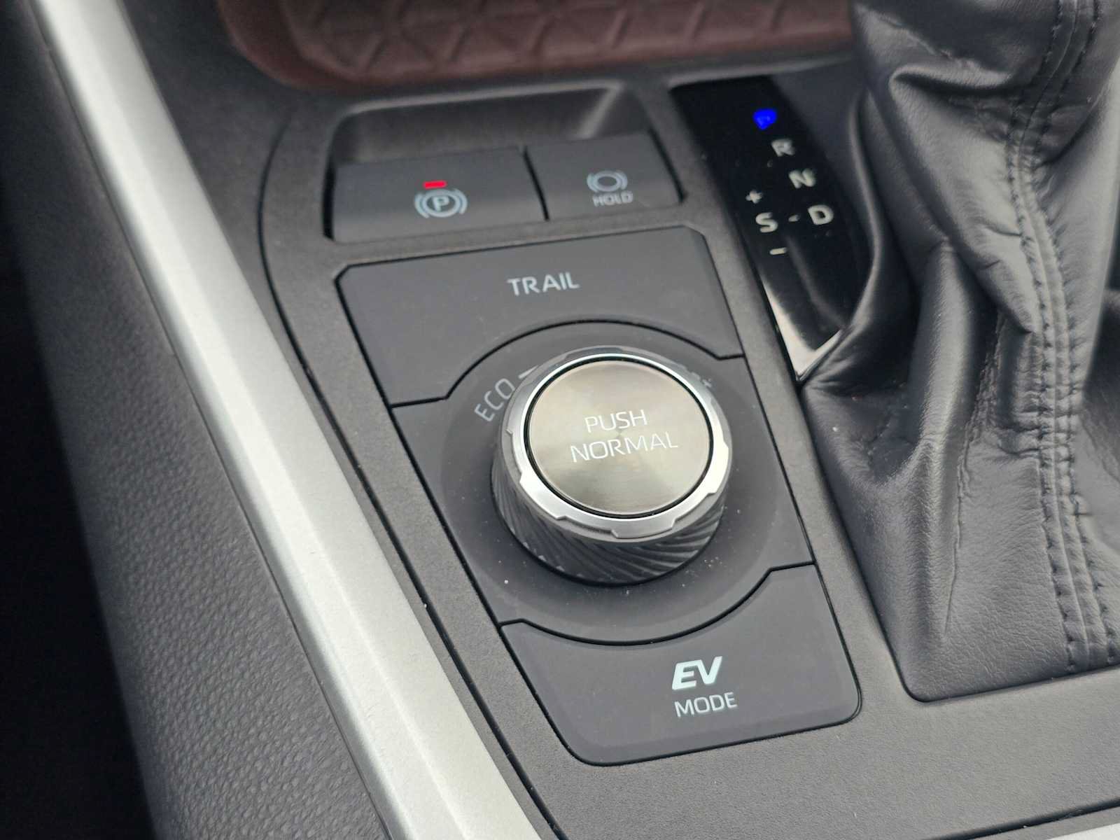 Used 2023 Toyota RAV4 Limited w/ Limited Grade Weather Package AWD/4WD image 28