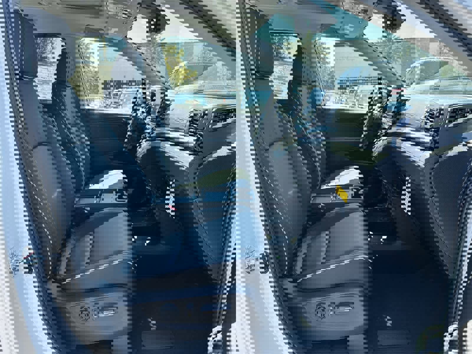 New 2026 Honda Odyssey Touring image 17