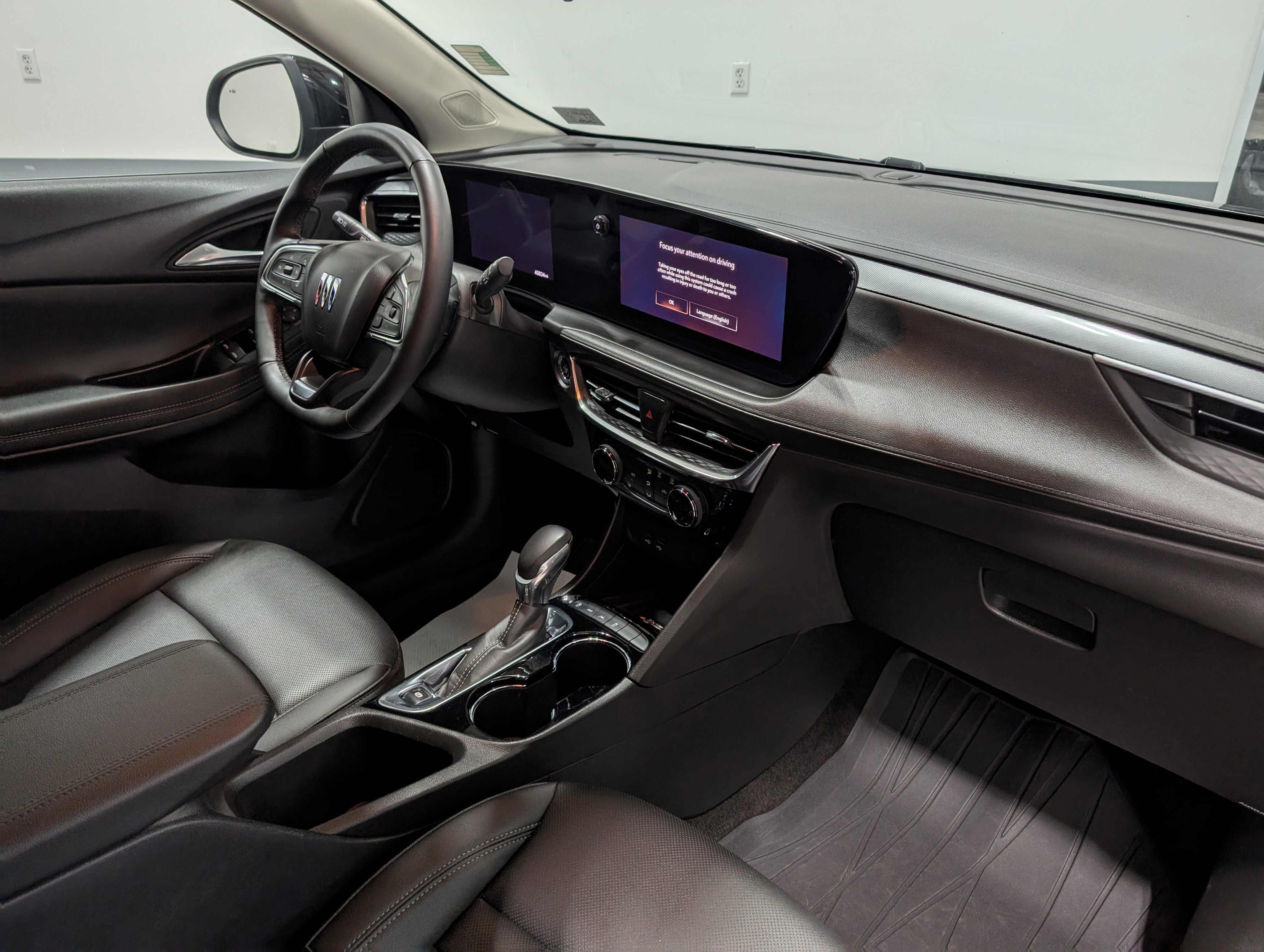 Used 2024 Buick Encore GX Sport Touring w/ Experience Buick Package image 17